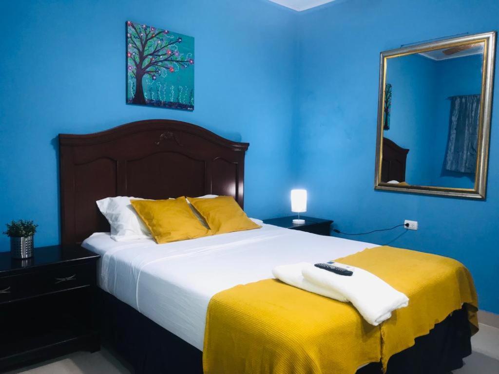 Hotel Casa Blanca León Εξωτερικό φωτογραφία