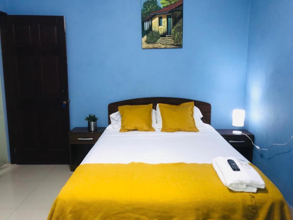 Hotel Casa Blanca León Εξωτερικό φωτογραφία