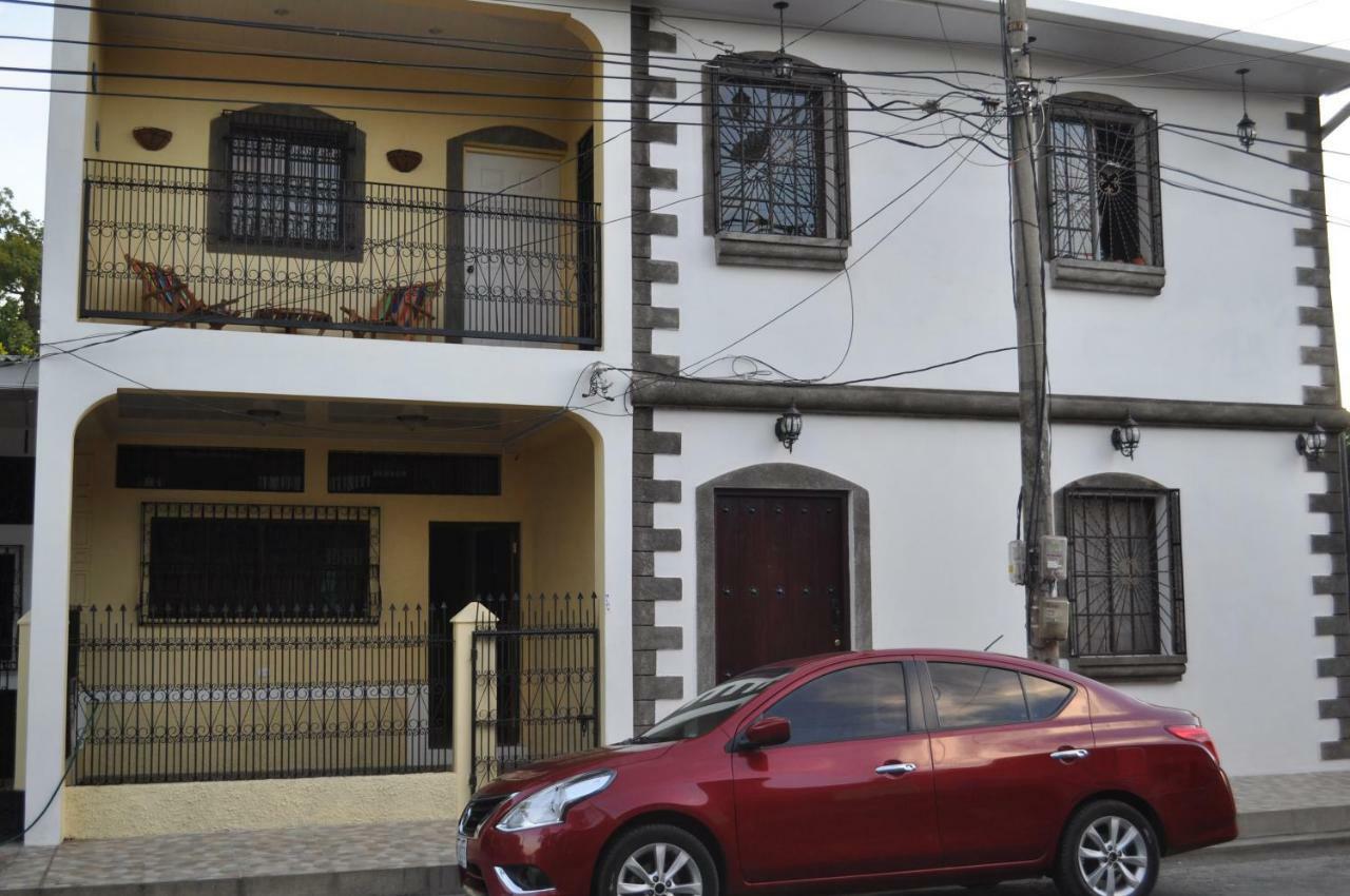 Hotel Casa Blanca León Εξωτερικό φωτογραφία
