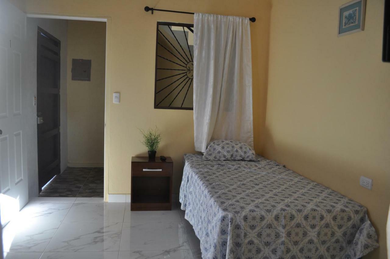 Hotel Casa Blanca León Εξωτερικό φωτογραφία