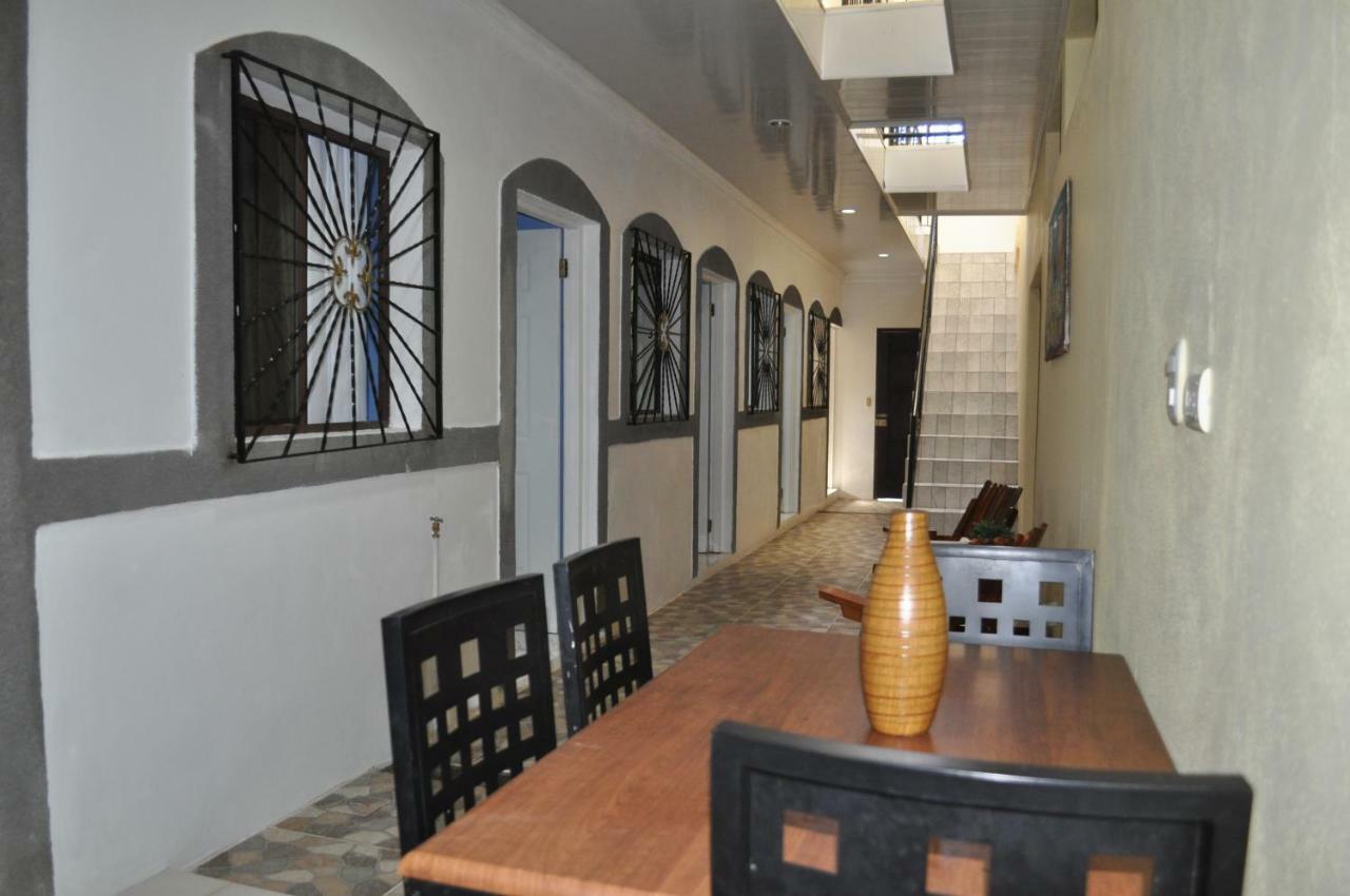Hotel Casa Blanca León Εξωτερικό φωτογραφία