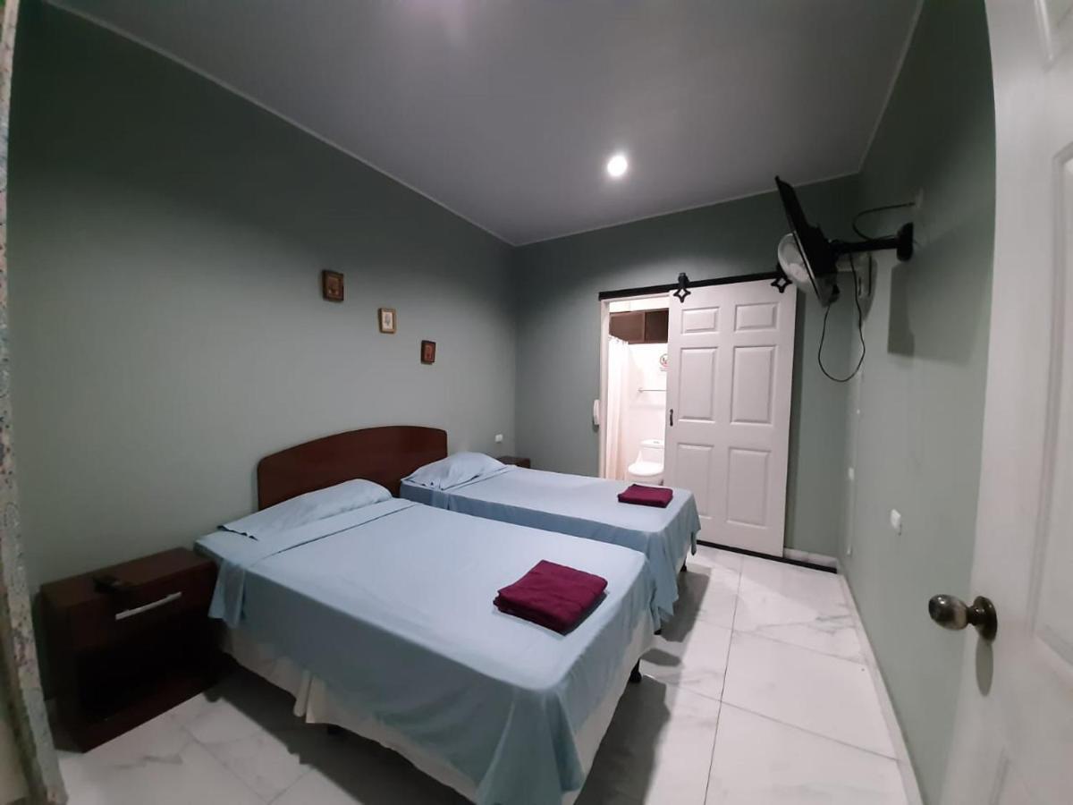 Hotel Casa Blanca León Εξωτερικό φωτογραφία